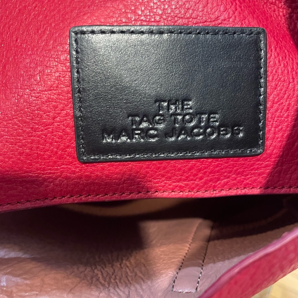 Marc Jacobs Leather Tag Tote Cranberry Red - Picture 4 of 11